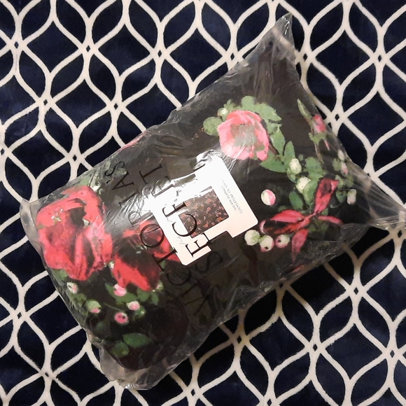 VICTORIAS SECRET Red Rose Ribbon Sherpa Blanket Black VS Flannel Throw - Picture 4 of 7